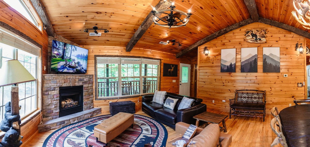 Pigeon Hills interior