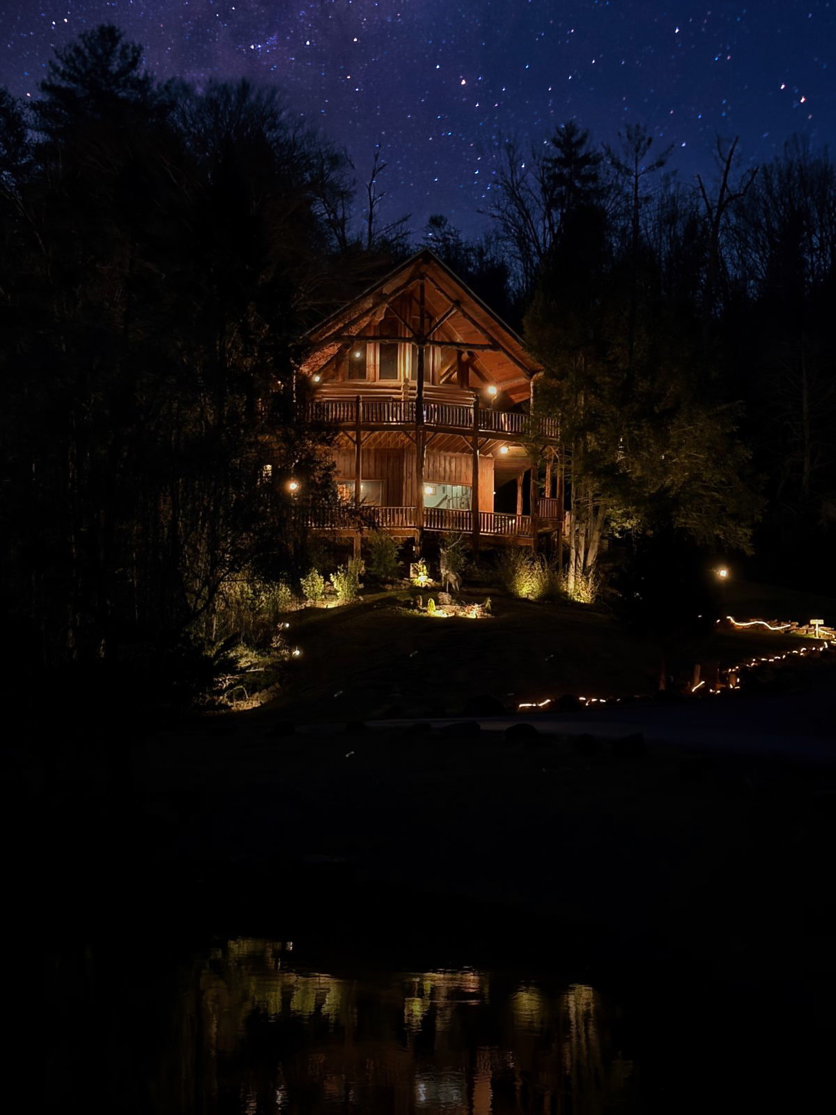 Waters Edge Lodge, the dog-friendly cabin at Cedar Falls Resort, Pigeon Forge, Tennessee